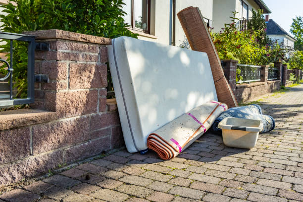 Best Garage Cleanout Services  in Bell, CA